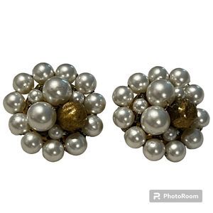 Vintage Japan Marked Clip On Cluster Faux Pearl Round Earrings Classic Off White